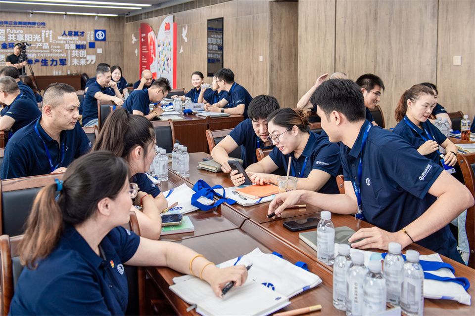 第三段前做滑動 (3).jpg